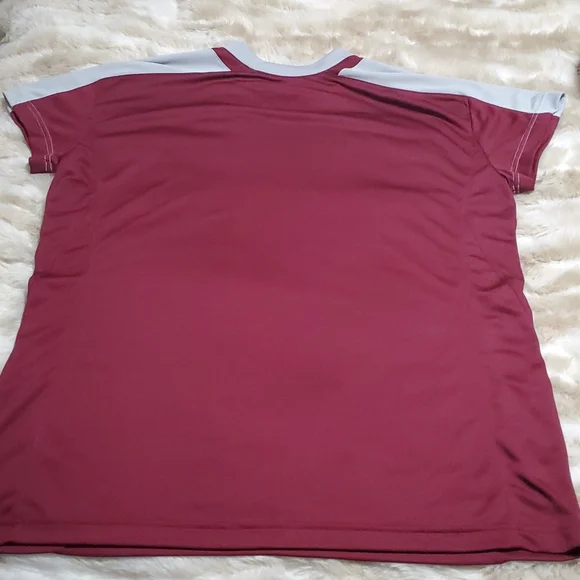 Womens like new burgundy Nike baseball T-shirt - Picture 6 of 6